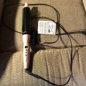 Calista curling brush